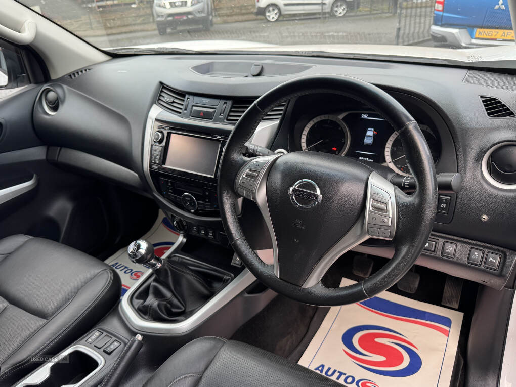 Oct 2017 Nissan Navara Double Cab Pick Up Tekna 2.3dCi 190 4WD