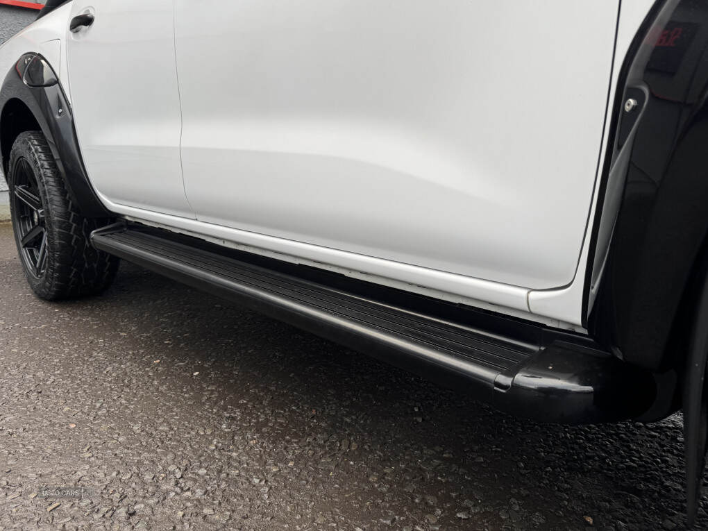 Oct 2017 Nissan Navara Double Cab Pick Up Tekna 2.3dCi 190 4WD