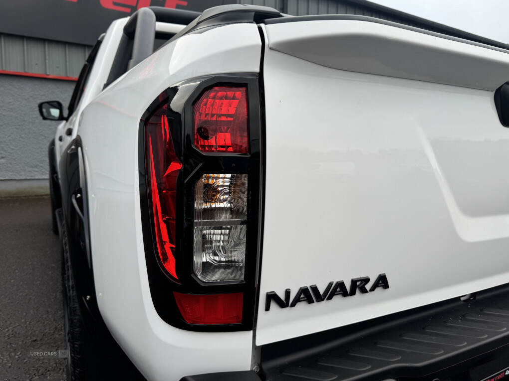 Oct 2017 Nissan Navara Double Cab Pick Up Tekna 2.3dCi 190 4WD