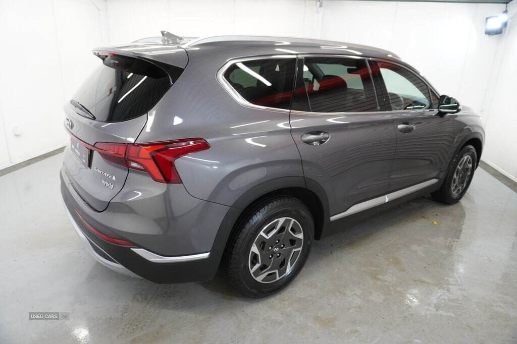 Mar 2022 Hyundai Santa Fe 1.6 TGDi Hybrid Premium 5dr Auto