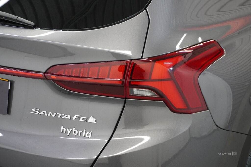 Mar 2022 Hyundai Santa Fe 1.6 TGDi Hybrid Premium 5dr Auto