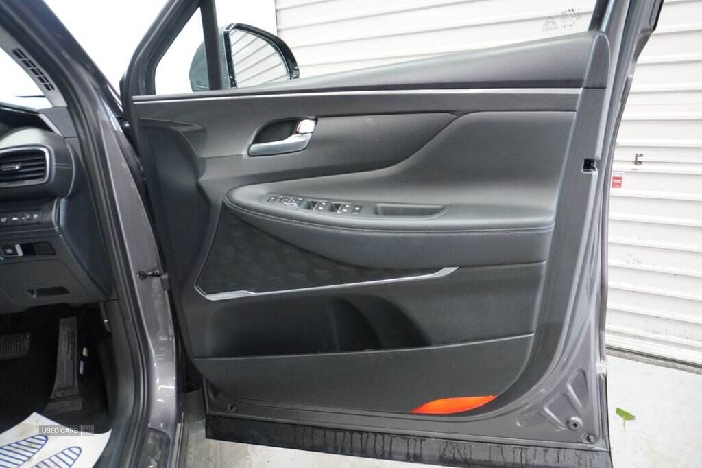 Mar 2022 Hyundai Santa Fe 1.6 TGDi Hybrid Premium 5dr Auto
