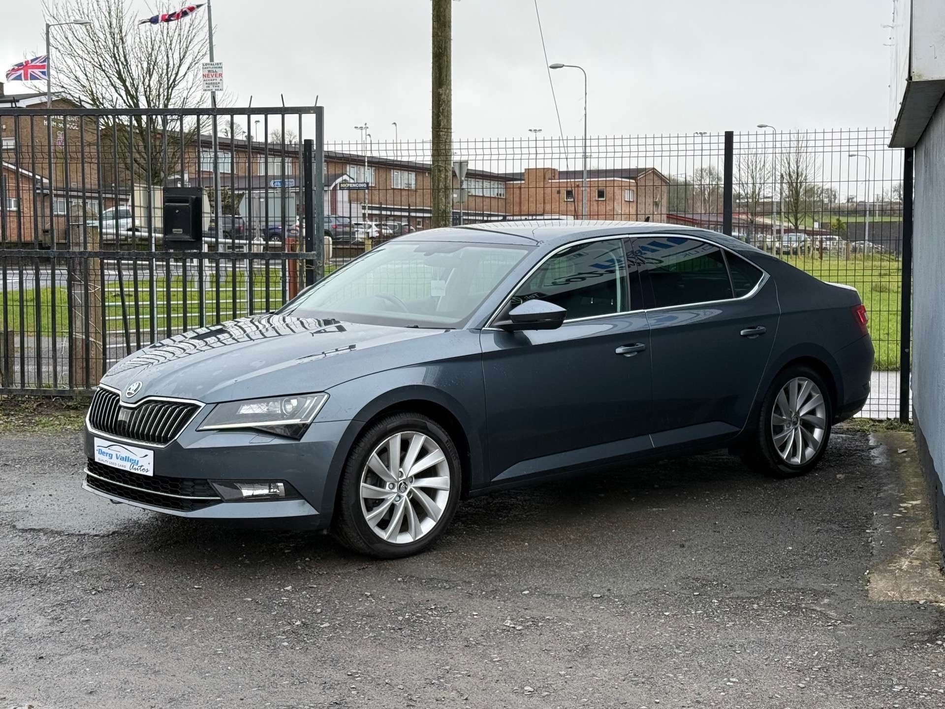 Dec 2017 Skoda Superb 2.0 TDI CR SE L Executive 5dr DSG [7 Speed]