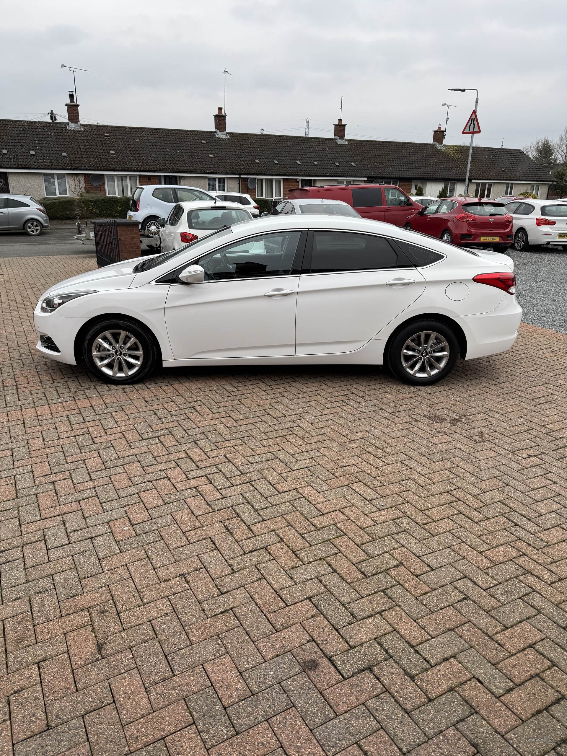 Jun 2015 Hyundai i40 1.7 CRDi Blue Drive S 4dr