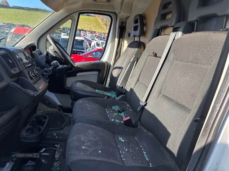  2018 Peugeot Boxer 335 PRO L3H2 BLUE2.0 HDI