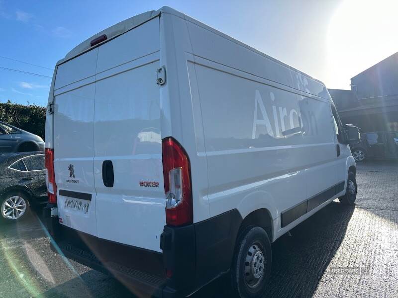  2018 Peugeot Boxer 335 PRO L3H2 BLUE2.0 HDI