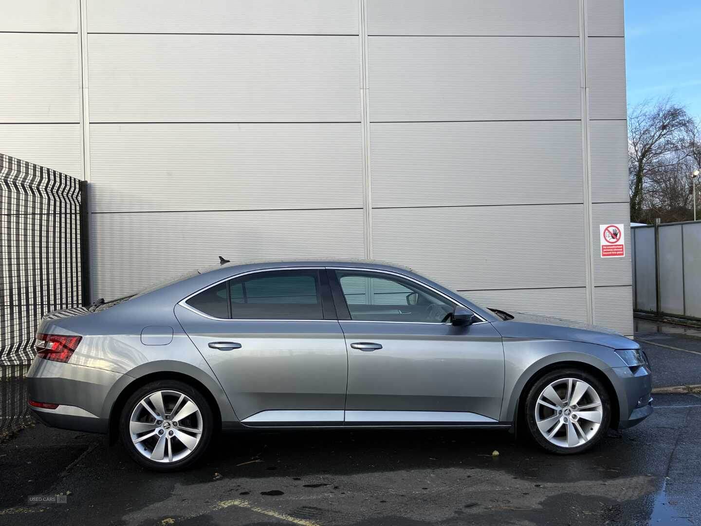 Jan 2018 Skoda Superb 2.0 TDI CR SE L Executive 5dr DSG