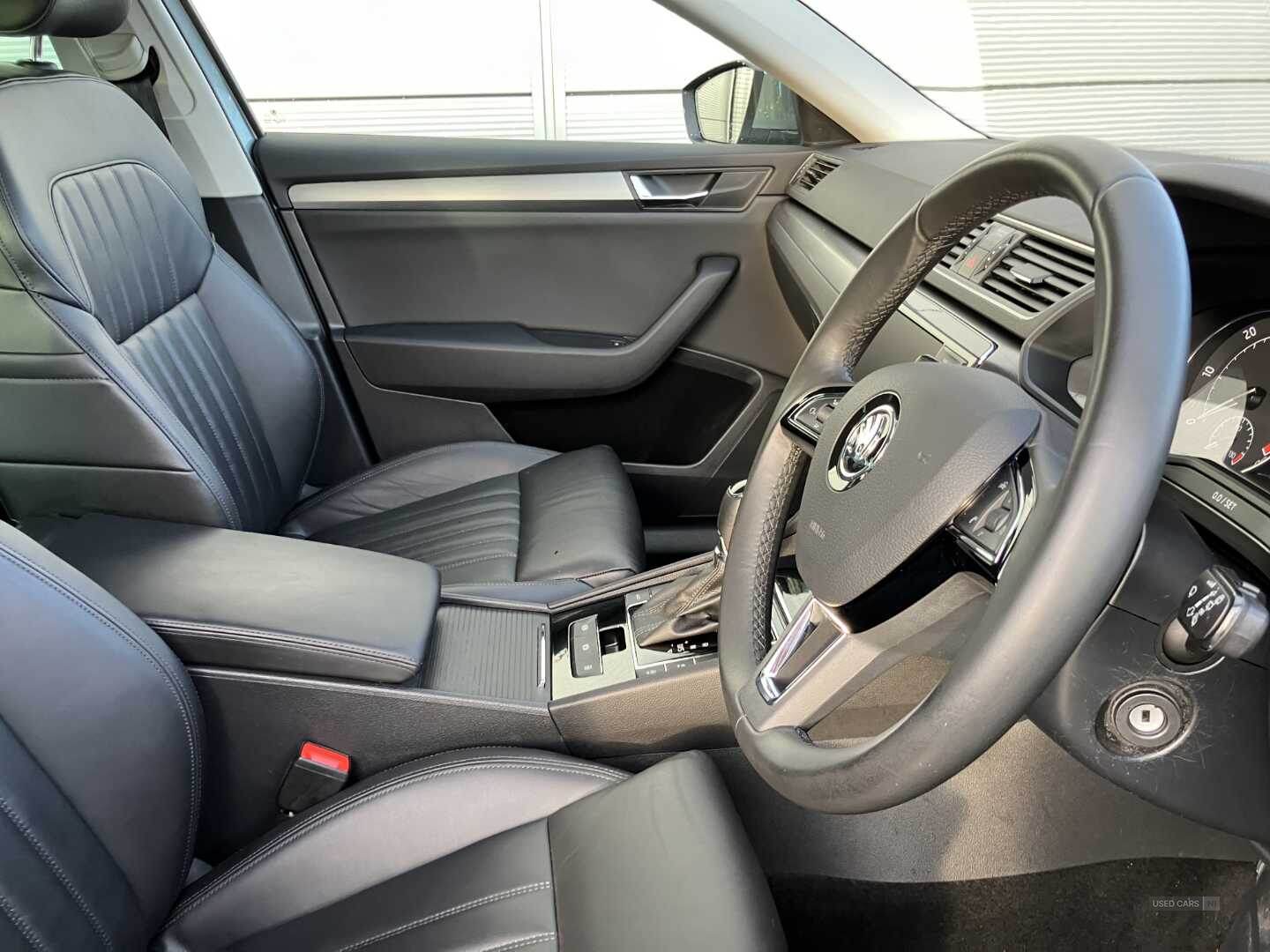 Jan 2018 Skoda Superb 2.0 TDI CR SE L Executive 5dr DSG