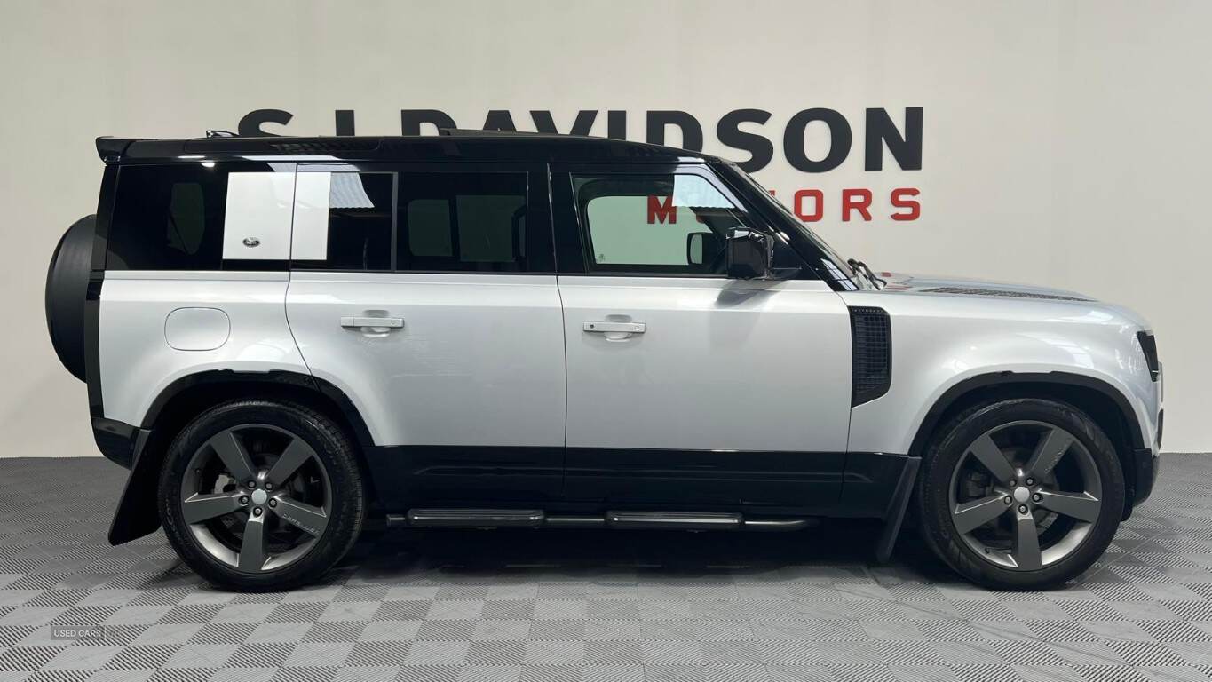 Feb 2021 Land Rover Defender 3.0 D250 First Edition 110 5dr Auto [7 Seat]