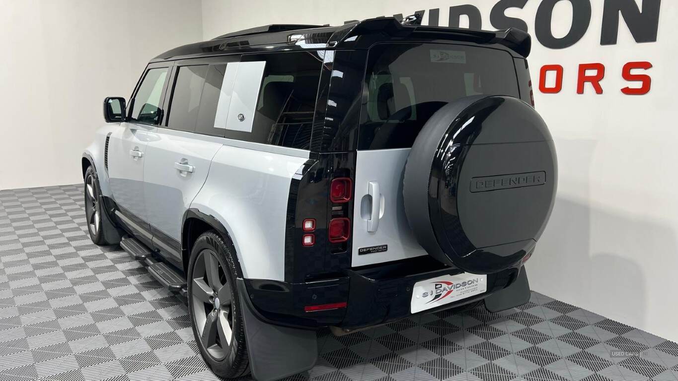 Feb 2021 Land Rover Defender 3.0 D250 First Edition 110 5dr Auto [7 Seat]