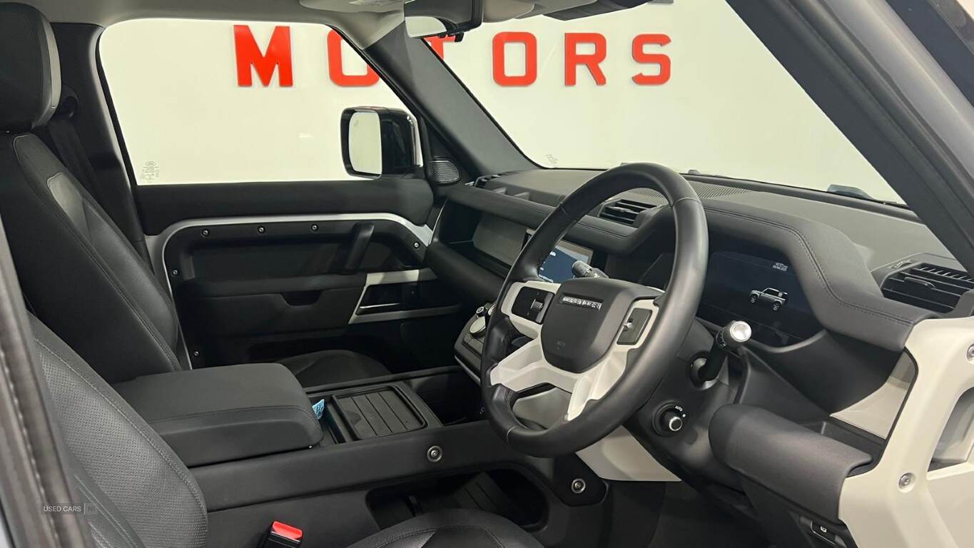 Feb 2021 Land Rover Defender 3.0 D250 First Edition 110 5dr Auto [7 Seat]