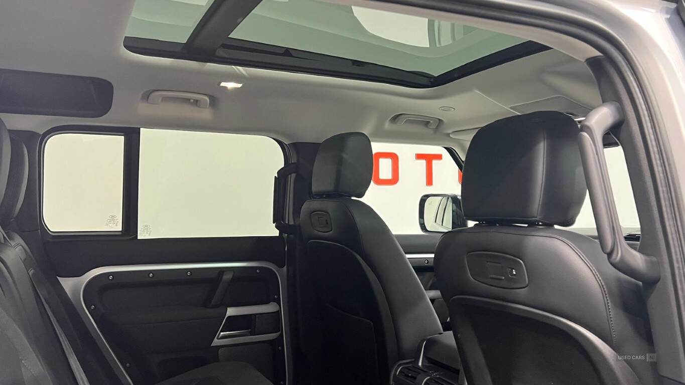 Feb 2021 Land Rover Defender 3.0 D250 First Edition 110 5dr Auto [7 Seat]