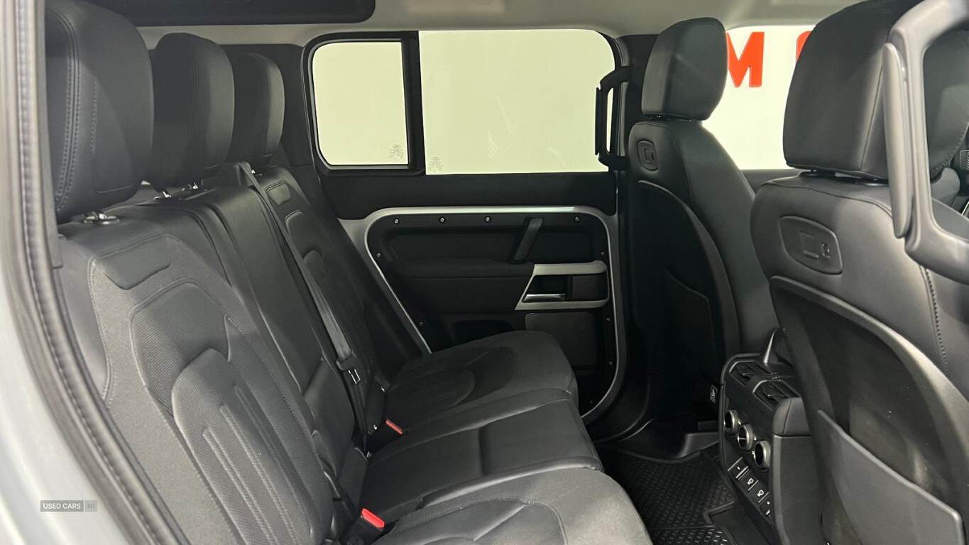 Feb 2021 Land Rover Defender 3.0 D250 First Edition 110 5dr Auto [7 Seat]