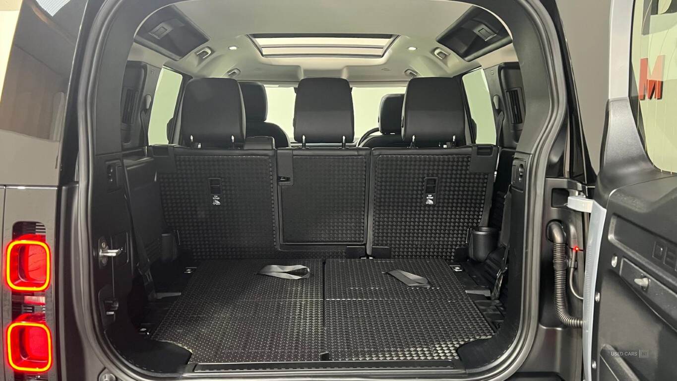 Feb 2021 Land Rover Defender 3.0 D250 First Edition 110 5dr Auto [7 Seat]