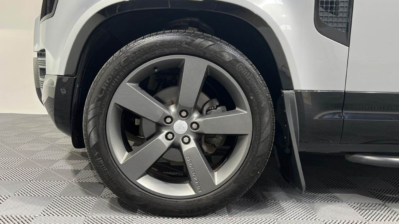Feb 2021 Land Rover Defender 3.0 D250 First Edition 110 5dr Auto [7 Seat]