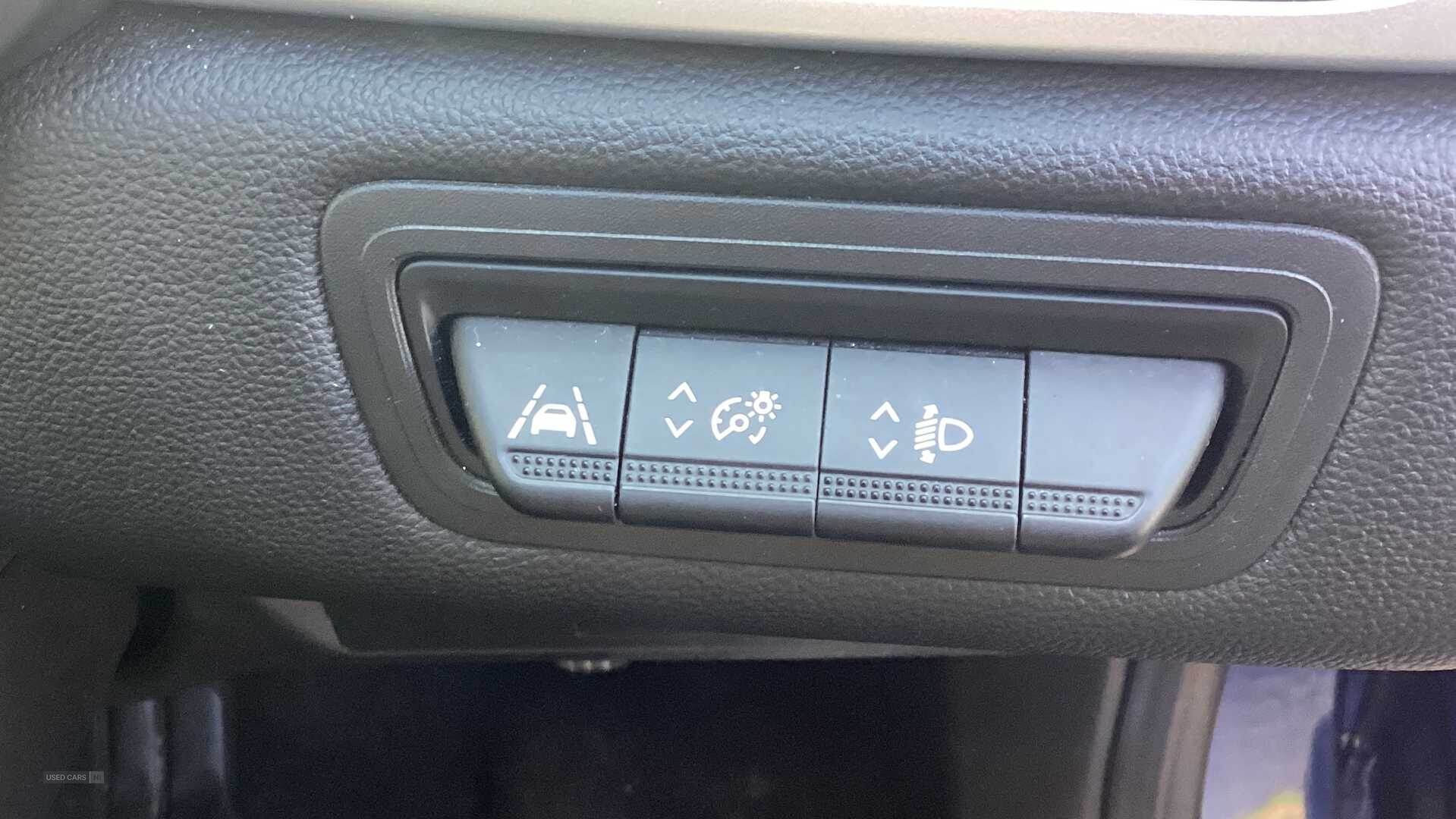 Jan 2022 Renault Captur 1.3 TCE 140 S Edition 5dr