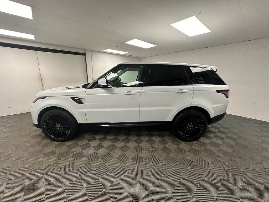 Mar 2018 Land Rover Range Rover Sport 2.0 SD4 HSE 5dr Auto