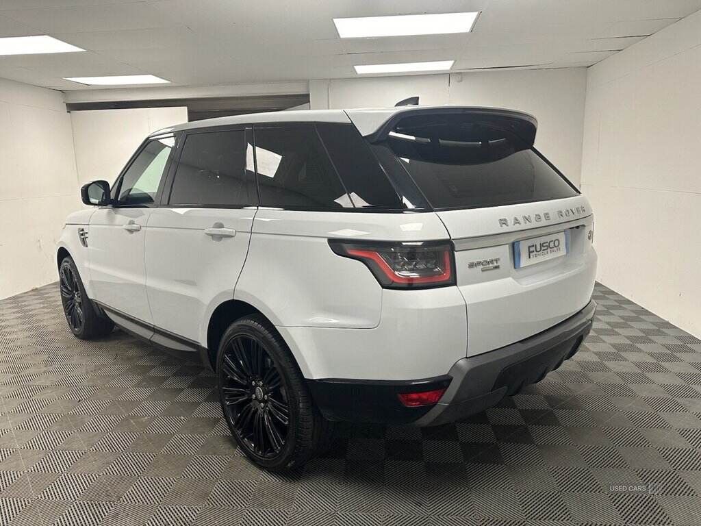 Mar 2018 Land Rover Range Rover Sport 2.0 SD4 HSE 5dr Auto