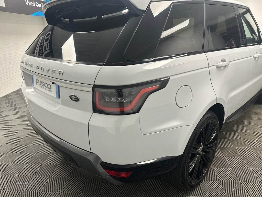 Mar 2018 Land Rover Range Rover Sport 2.0 SD4 HSE 5dr Auto