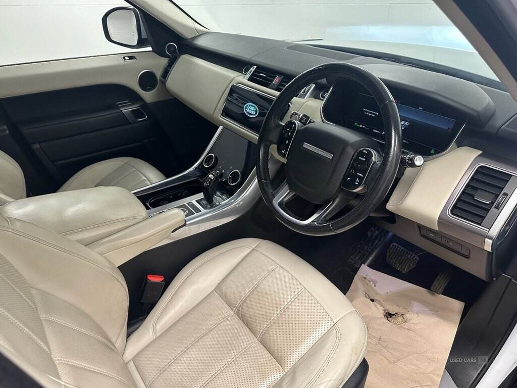 Mar 2018 Land Rover Range Rover Sport 2.0 SD4 HSE 5dr Auto