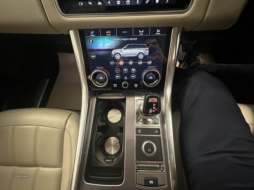 Mar 2018 Land Rover Range Rover Sport 2.0 SD4 HSE 5dr Auto
