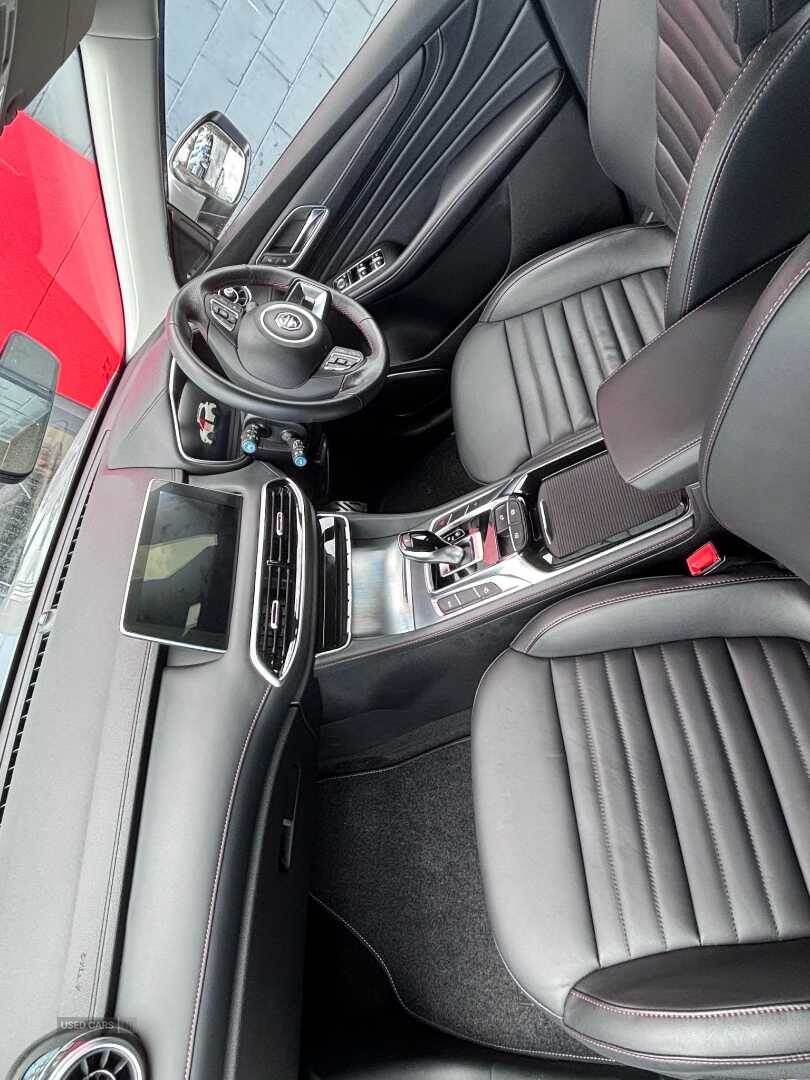 Feb 2024 MG HS 1.5 T-GDI PHEV Trophy 5dr Auto