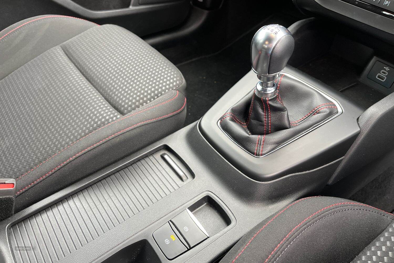 Dec 2023 Ford Focus 1.0 EcoBoost Hybrid mHEV ST-Line 5dr