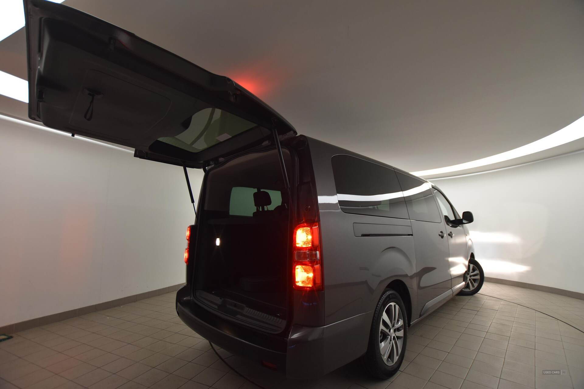  2024 Peugeot Traveller 100kW Business VIP Long [8 Seat] 50kWh 5dr Auto