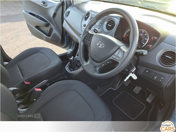 Hyundai i10 HATCHBACK in Down