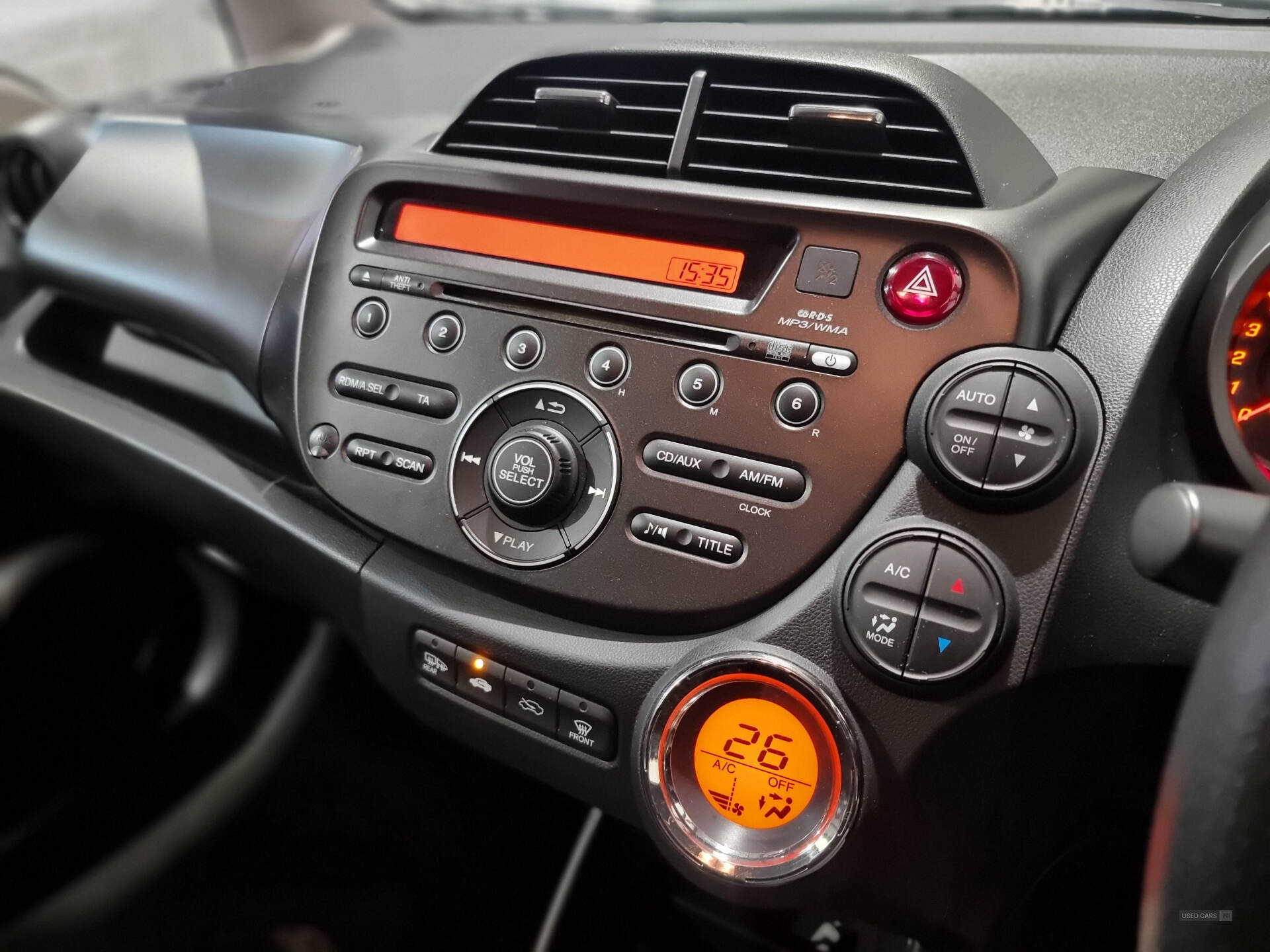Jun 2015 Honda Jazz 1.4 i-VTEC ES Plus 5dr