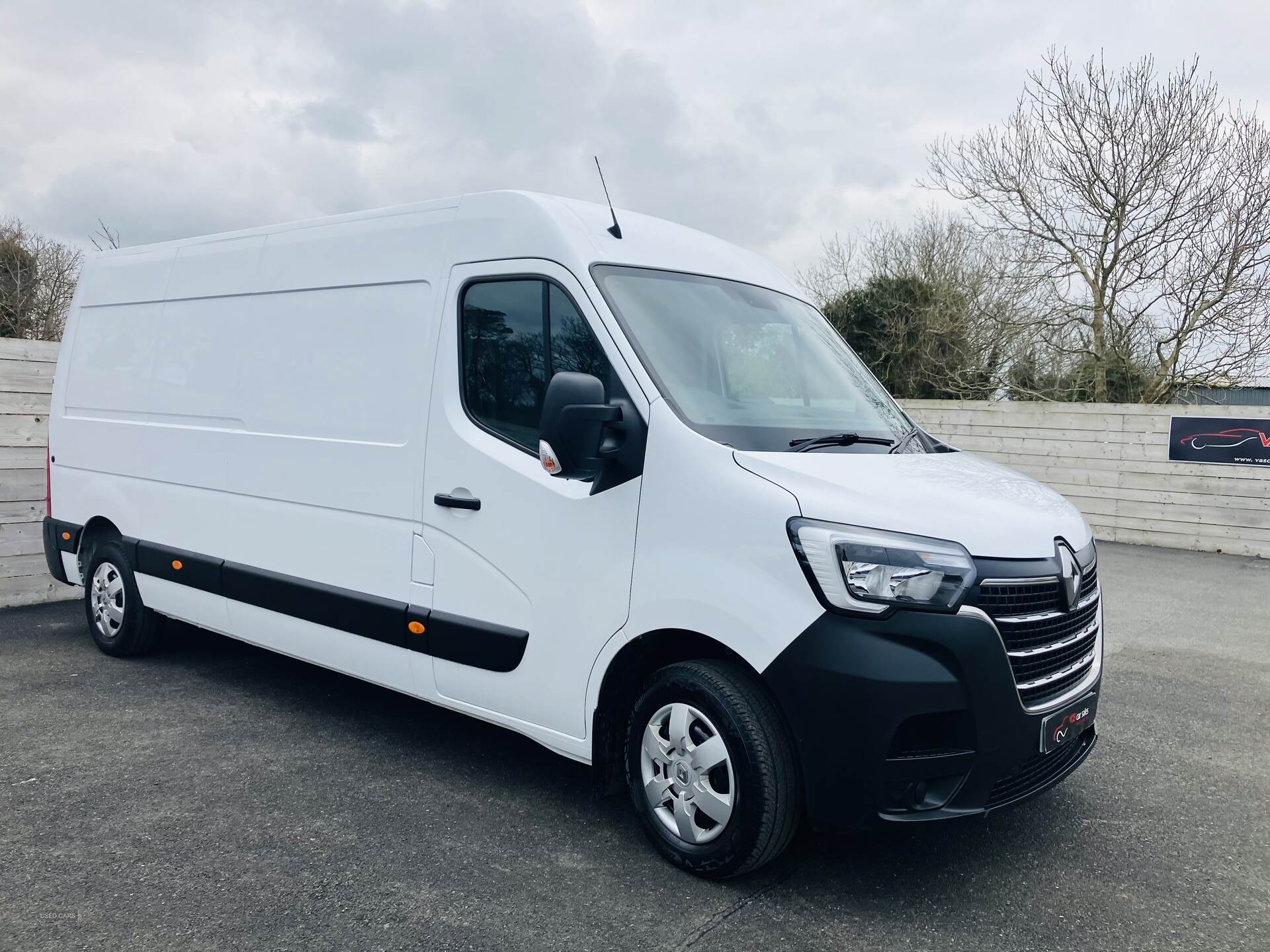 Renault Master LWB DIESEL FWD in Down