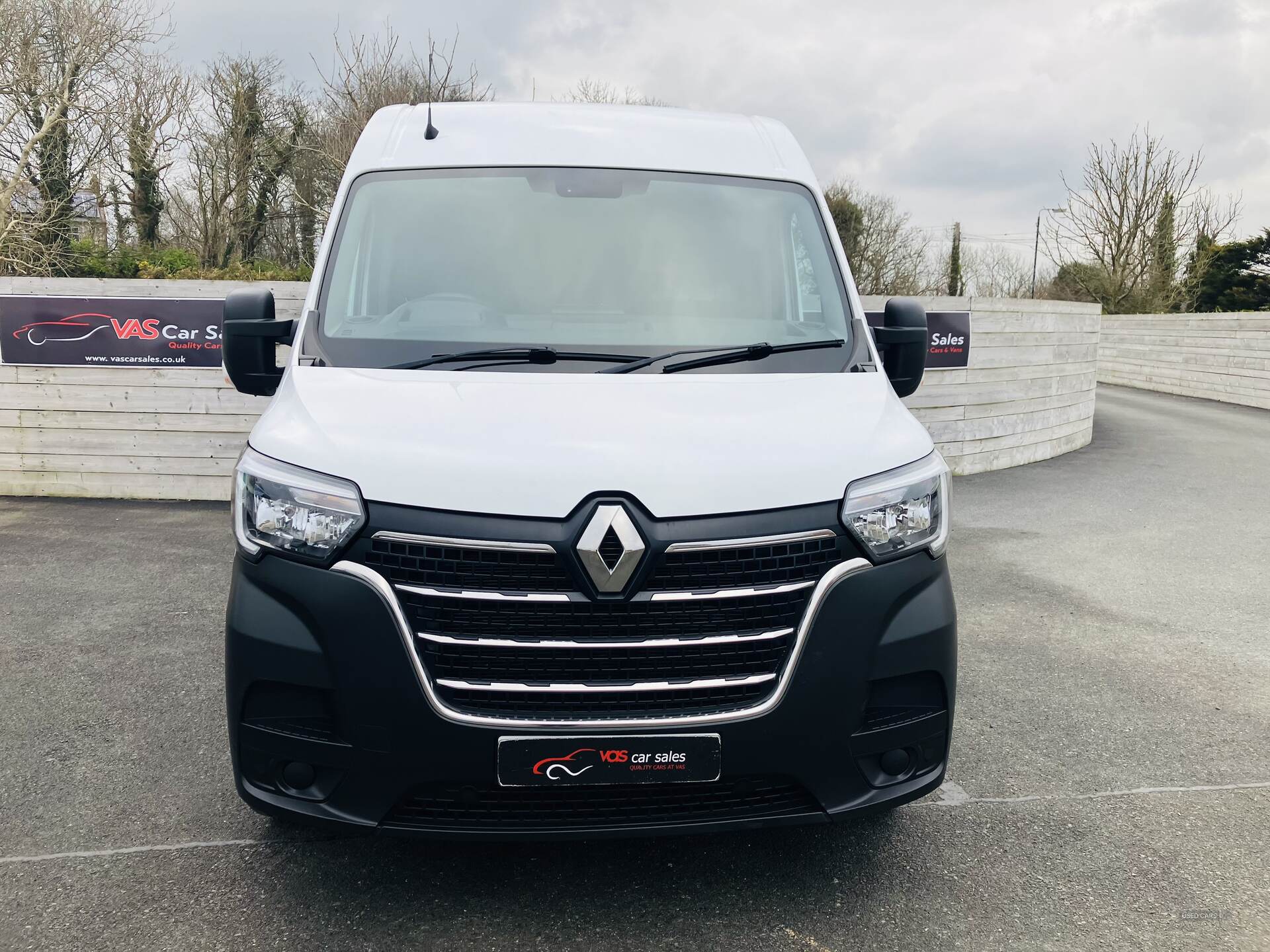 Renault Master LWB DIESEL FWD in Down