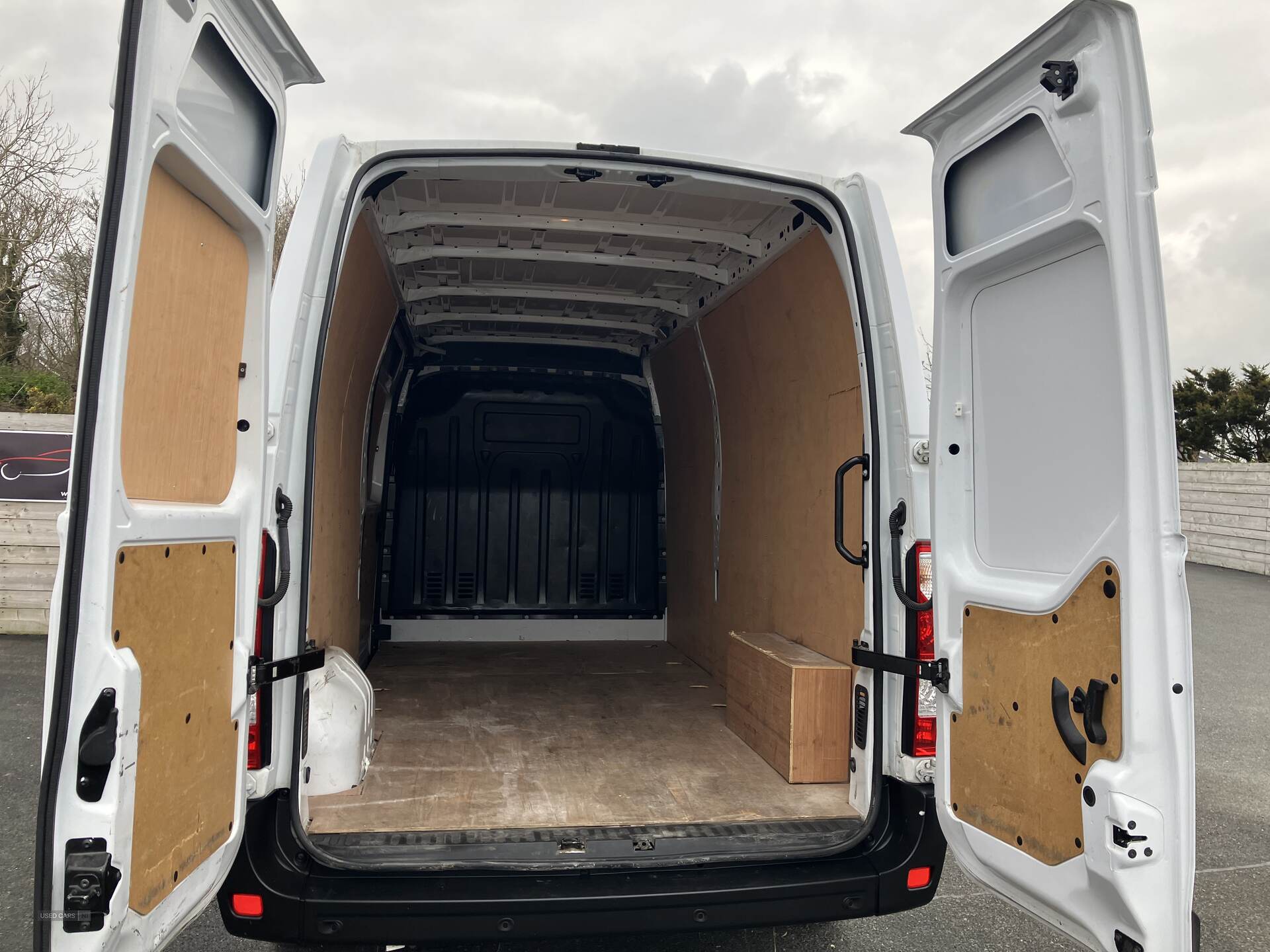 Renault Master LWB DIESEL FWD in Down