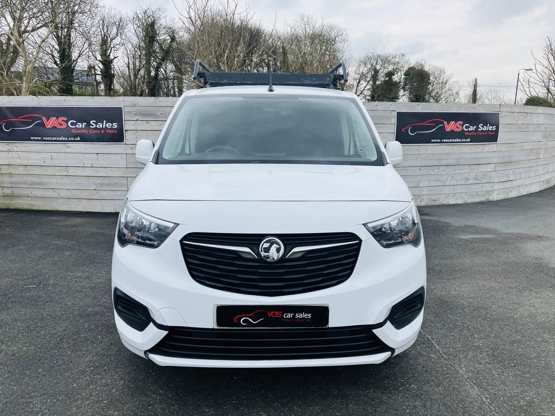 Vauxhall Combo CARGO L2 DIESEL in Down