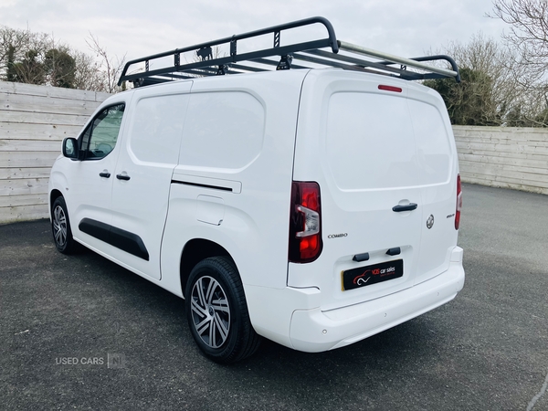 Vauxhall Combo CARGO L2 DIESEL in Down