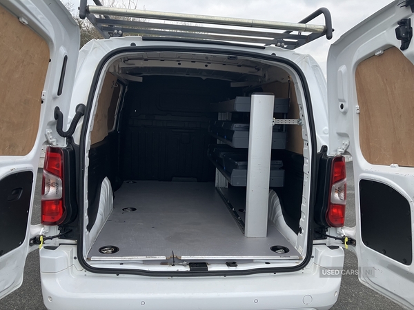 Vauxhall Combo CARGO L2 DIESEL in Down