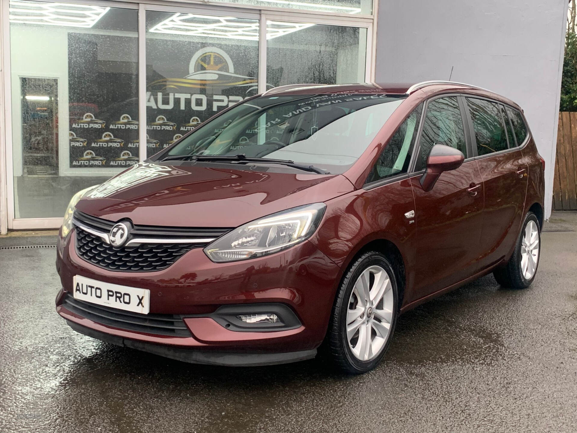 Apr 2018 Vauxhall Zafira Tourer 1.4T SRi Nav 5dr