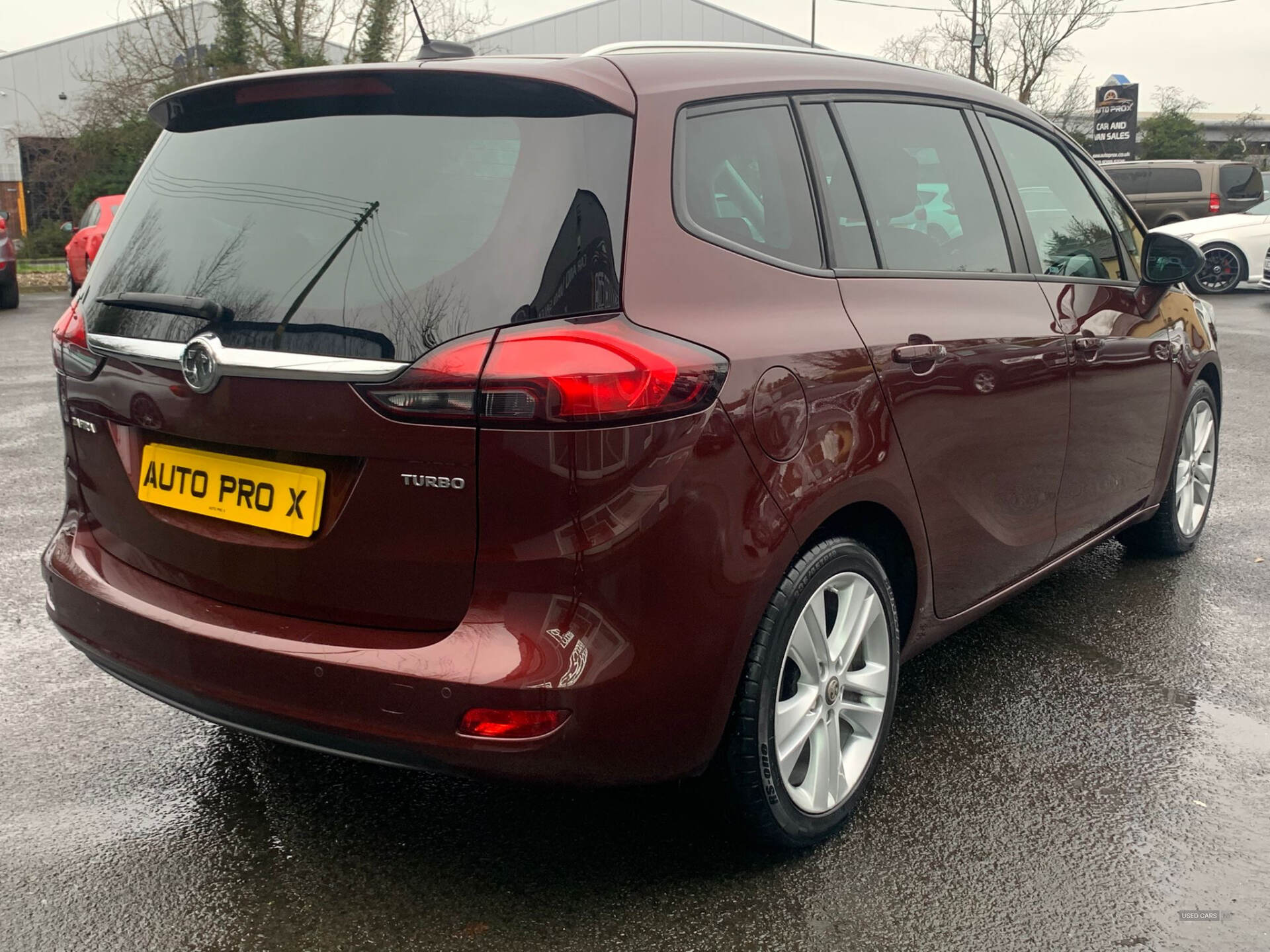 Apr 2018 Vauxhall Zafira Tourer 1.4T SRi Nav 5dr