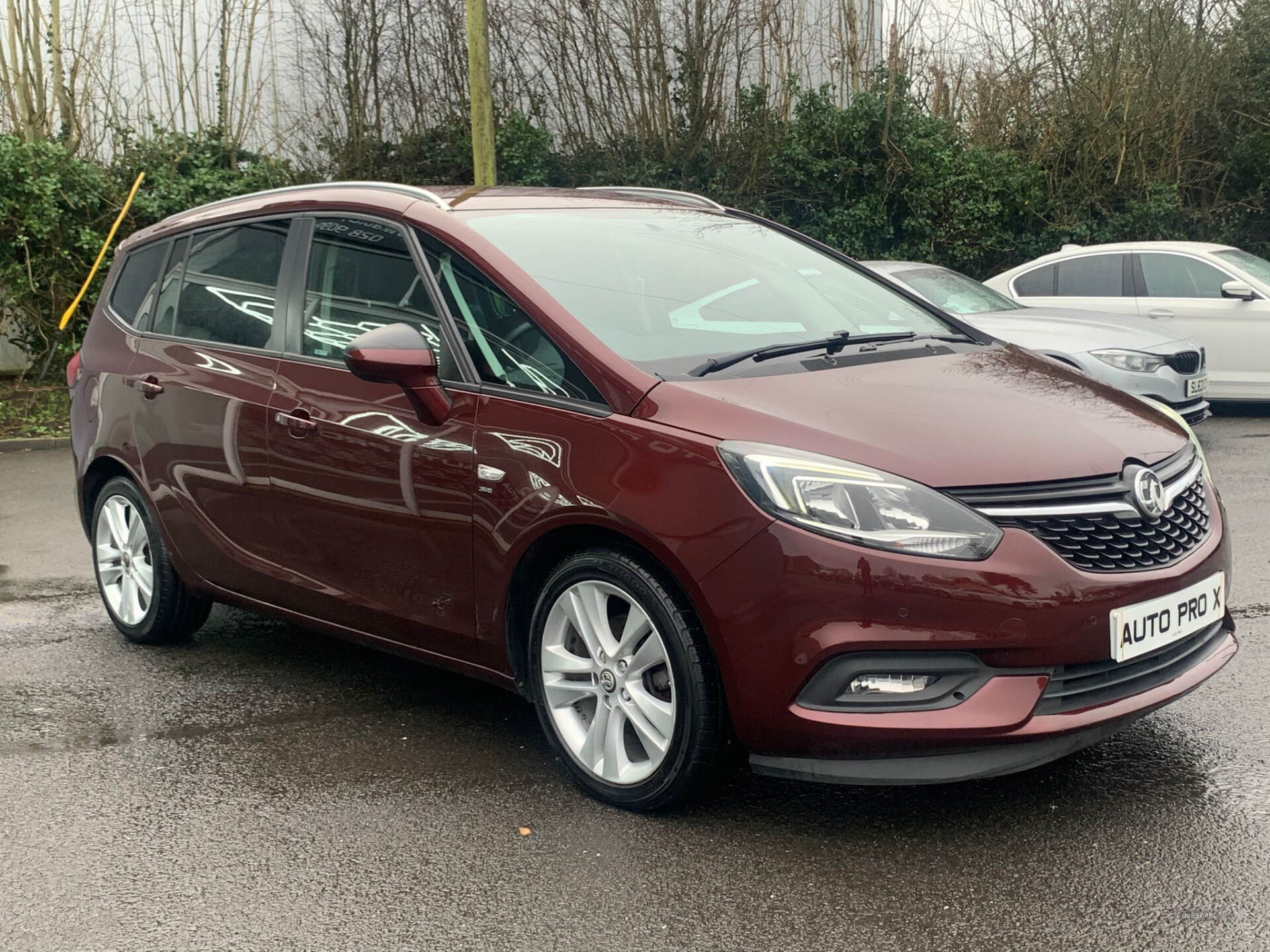 Apr 2018 Vauxhall Zafira Tourer 1.4T SRi Nav 5dr