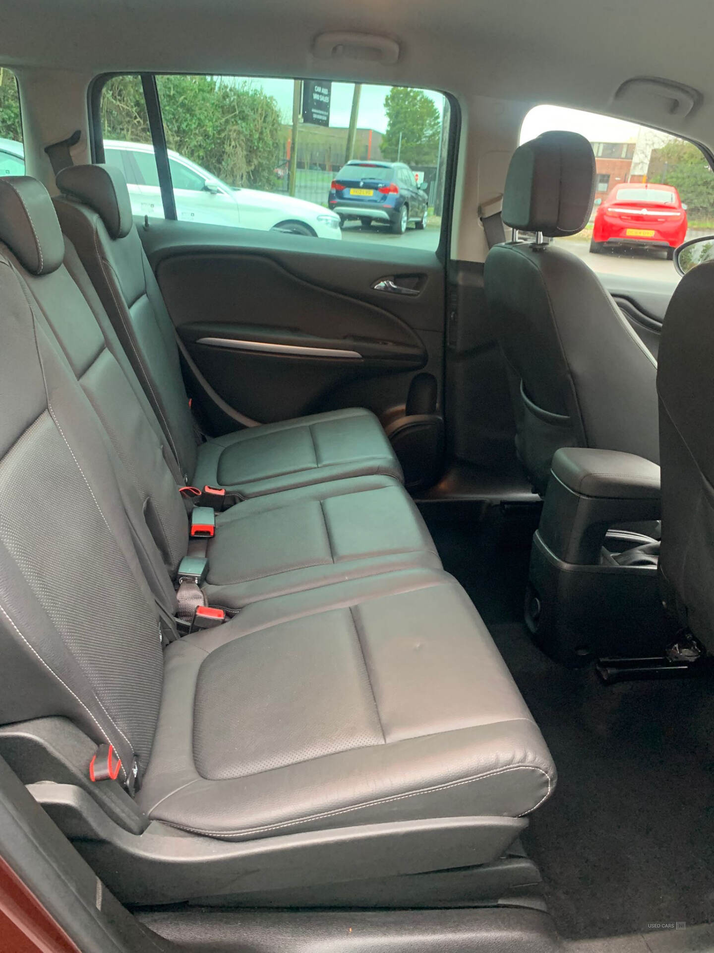 Apr 2018 Vauxhall Zafira Tourer 1.4T SRi Nav 5dr