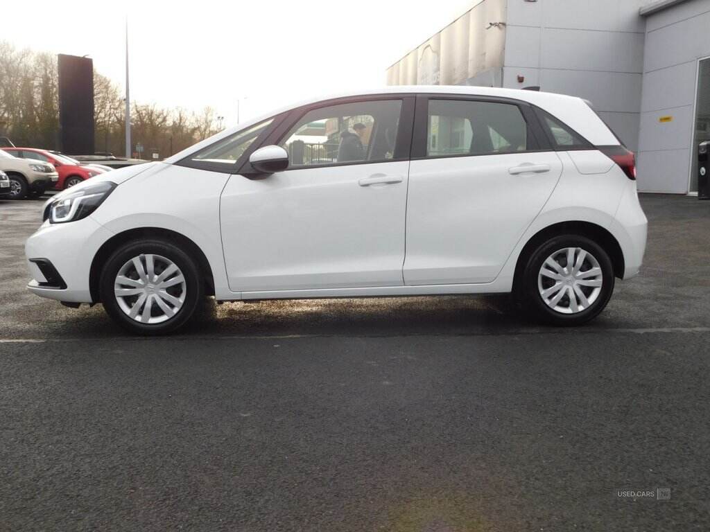 Jun 2021 Honda Jazz 1.5 i-MMD Hybrid SE 5dr eCVT