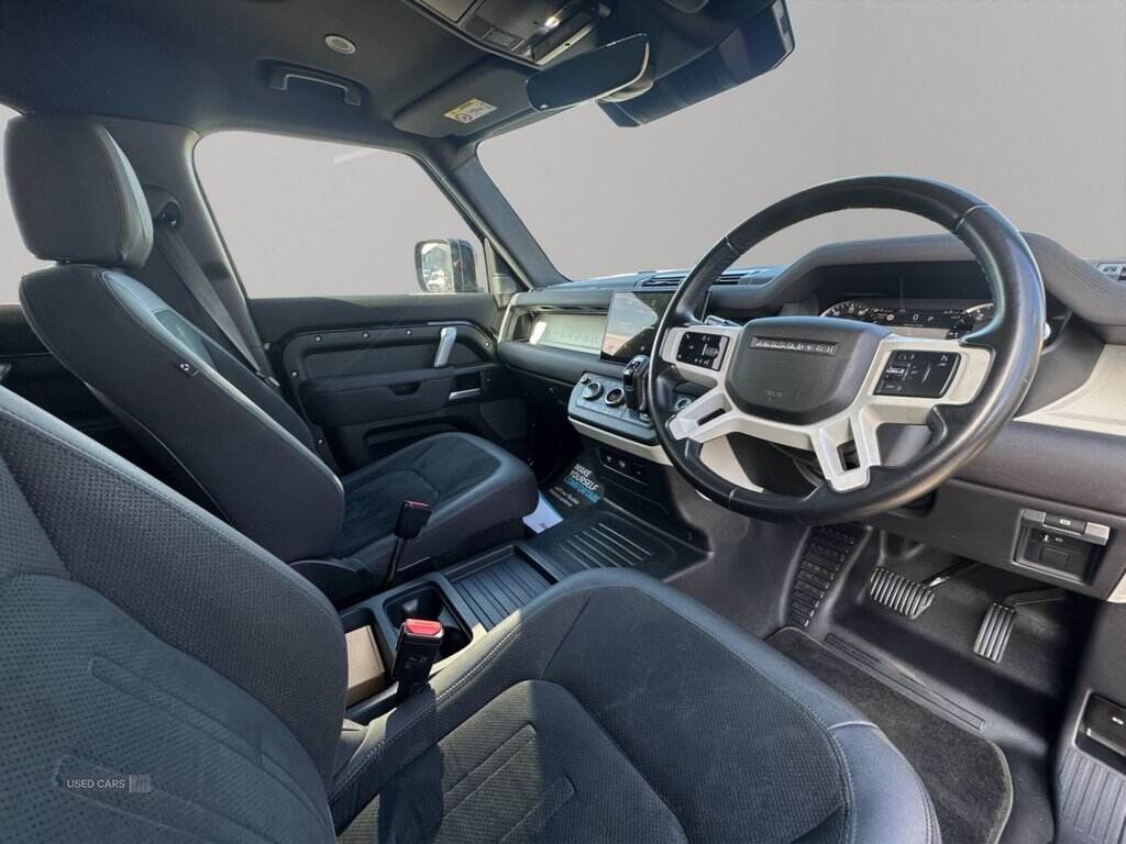Jan 2022 Land Rover Defender 3.0 D250 X-Dynamic S 110 5dr Auto