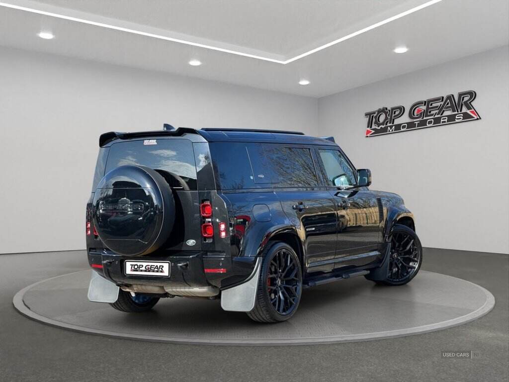 Jan 2022 Land Rover Defender 3.0 D250 X-Dynamic S 110 5dr Auto