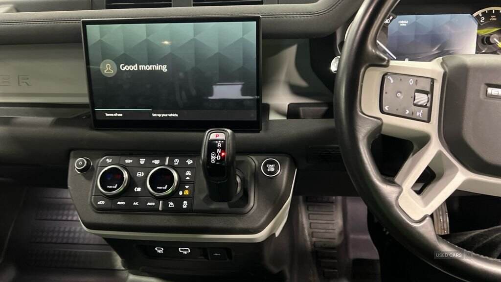 Jan 2022 Land Rover Defender 3.0 D250 X-Dynamic S 110 5dr Auto
