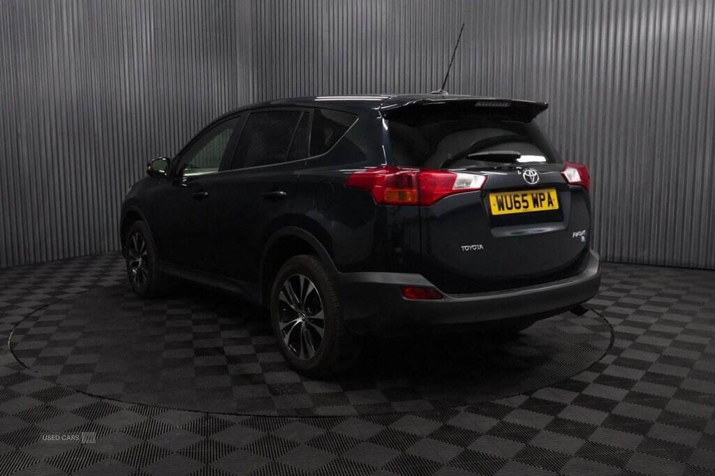 Oct 2015 Toyota RAV4 2.0 D-4D Icon 5dr 2WD