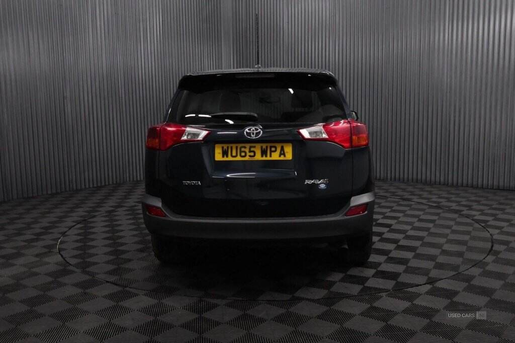 Oct 2015 Toyota RAV4 2.0 D-4D Icon 5dr 2WD