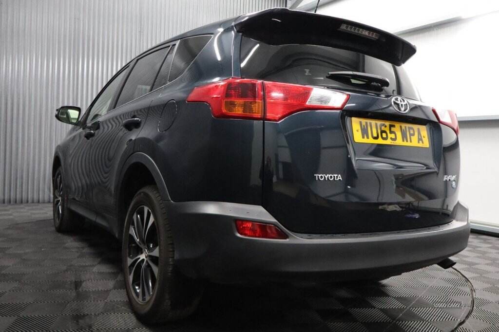 Oct 2015 Toyota RAV4 2.0 D-4D Icon 5dr 2WD