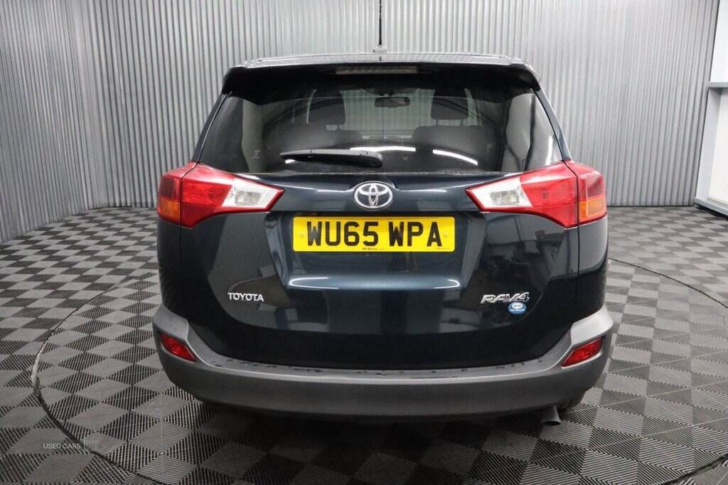 Oct 2015 Toyota RAV4 2.0 D-4D Icon 5dr 2WD