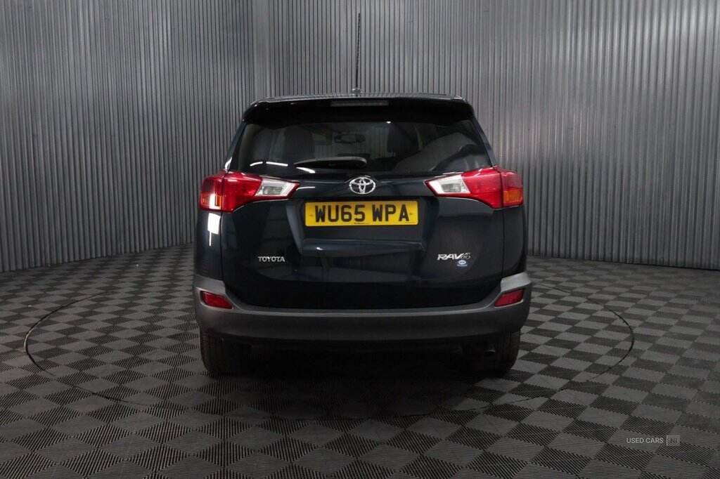Oct 2015 Toyota RAV4 2.0 D-4D Icon 5dr 2WD