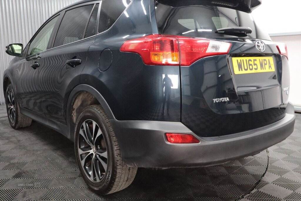 Oct 2015 Toyota RAV4 2.0 D-4D Icon 5dr 2WD